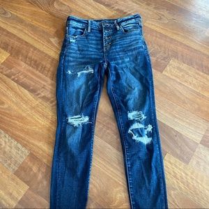 Distressed American Eagle Jegging